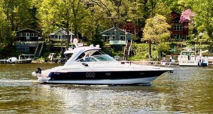 42' Cruisers Yachts 2008 Yacht For Sale